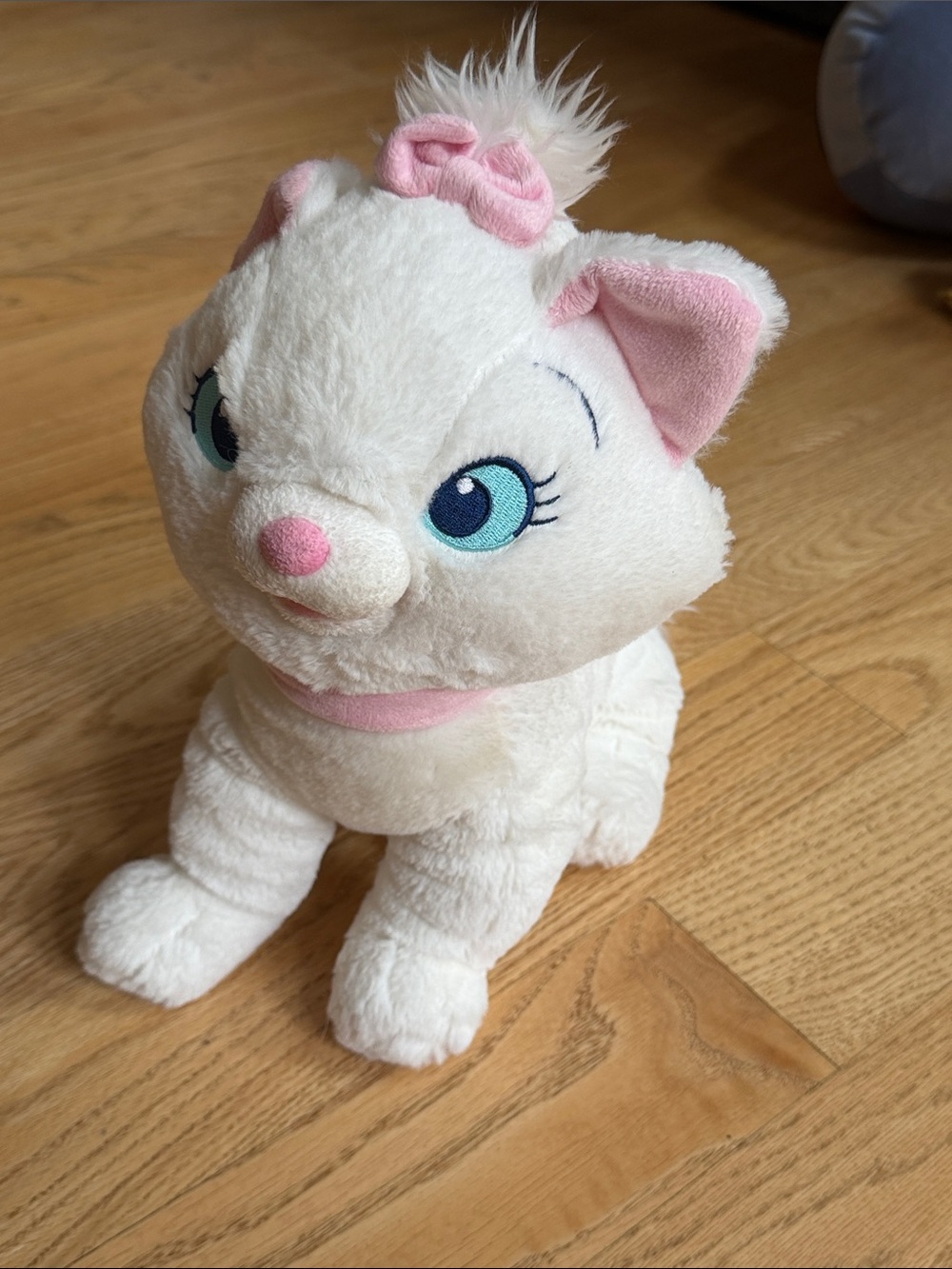 Disney Store Marie Aristocats Sitting Plush 16" White Cat Pink Bows